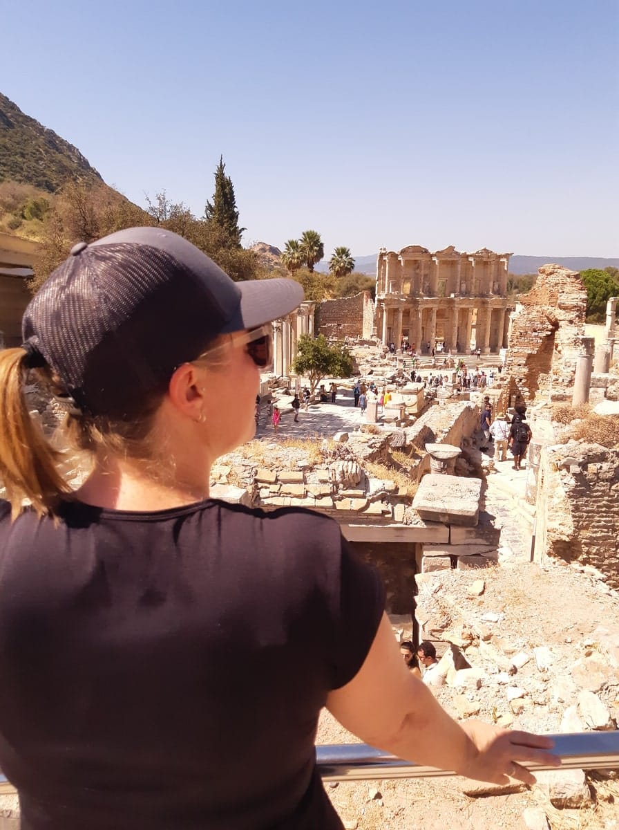 Visite bibliothèque de Celsus à Éphèse dans notre article Visiter le Sud-Ouest de la Turquie en 5 incontournables #Turquie #SudOuestTurquie #Voyage #IncontournableTurquie #VisiterTurquie