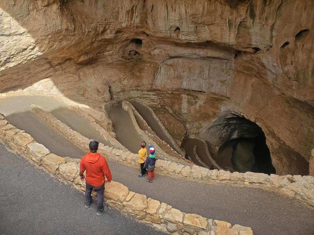 Grottes du parc national de Carlsbad dans notre article Mes 10 parcs nationaux des USA préférés que j’ai visités lors de mon road trip #ParcsNationaux #USA #roadtrip #ÉtatsUnis #Randonnée