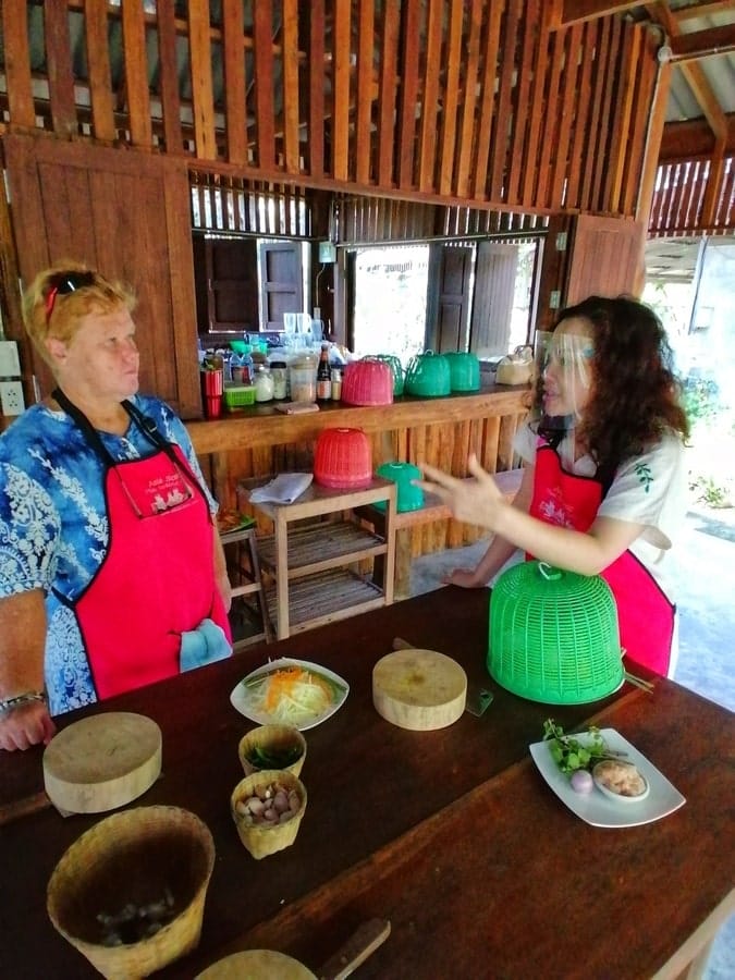 Cours de cuisine thaï à Chiang Mai dans notre article Visiter Chiang Mai en 10 incontournables : que voir et que faire à Chiang Mai en Thaïlande #ChiangMai #Thaïlande #AsieduSudEst #NordThailande #VisiterChiangMai