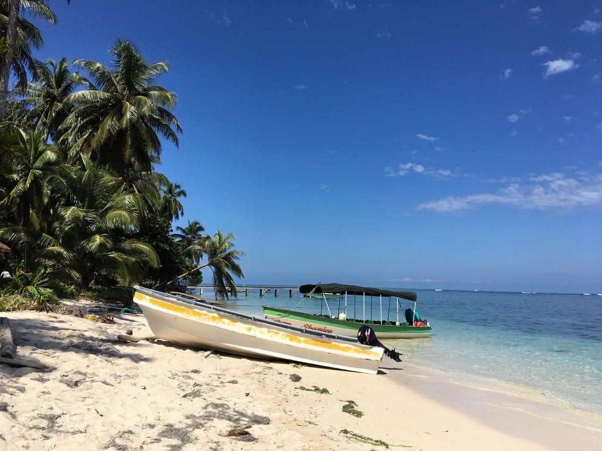 Cayo Zapatilla à Bocas Del Toro dans notre article Visiter Bocas del Toro au Panama : 12 incontournables à faire sur les îles #BocasDelToro #Panama #VisiterPanama #Iles #AmeriqueCentrale