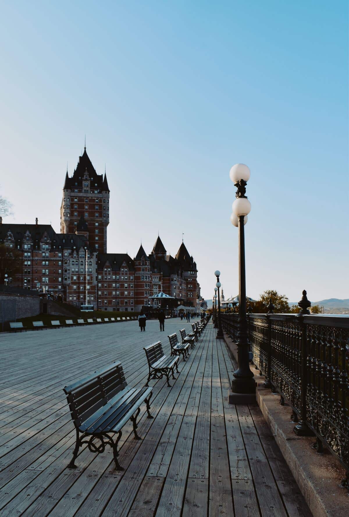 Terrasse Dufferin à Québec dans notre article Quoi faire à Québec : visiter Québec à pied en 10 lieux à voir. #Québec #VilleQuébec #VieuxQuébec #QuebecCity #QC