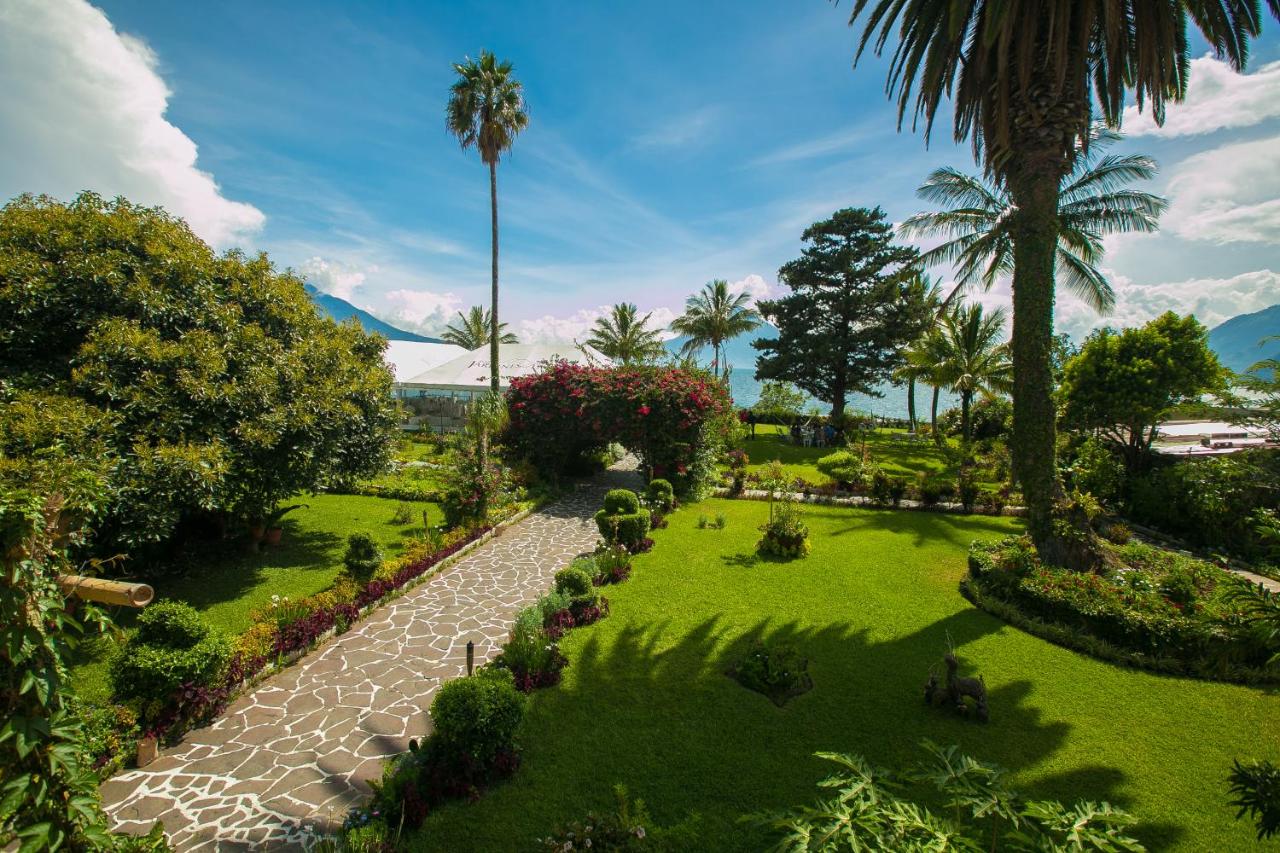 Hôtel à Panajachel au Lac Atitlan au Guatemala dans notre voyage en groupe entre femmes organisé entre Voyageuses du Québec au Guatemala #voyage #femme #voyageorganise #ameriquecentrale