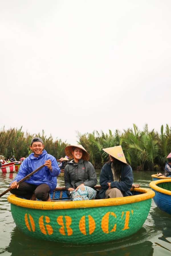 Bateau panier à Hoi An dans notre article Visiter le Vietnam : que faire au Vietnam en 7 incontournables #Vietnam #IncontournableVietnam #AsieDuSudEst #VisiterVietnam #Asie