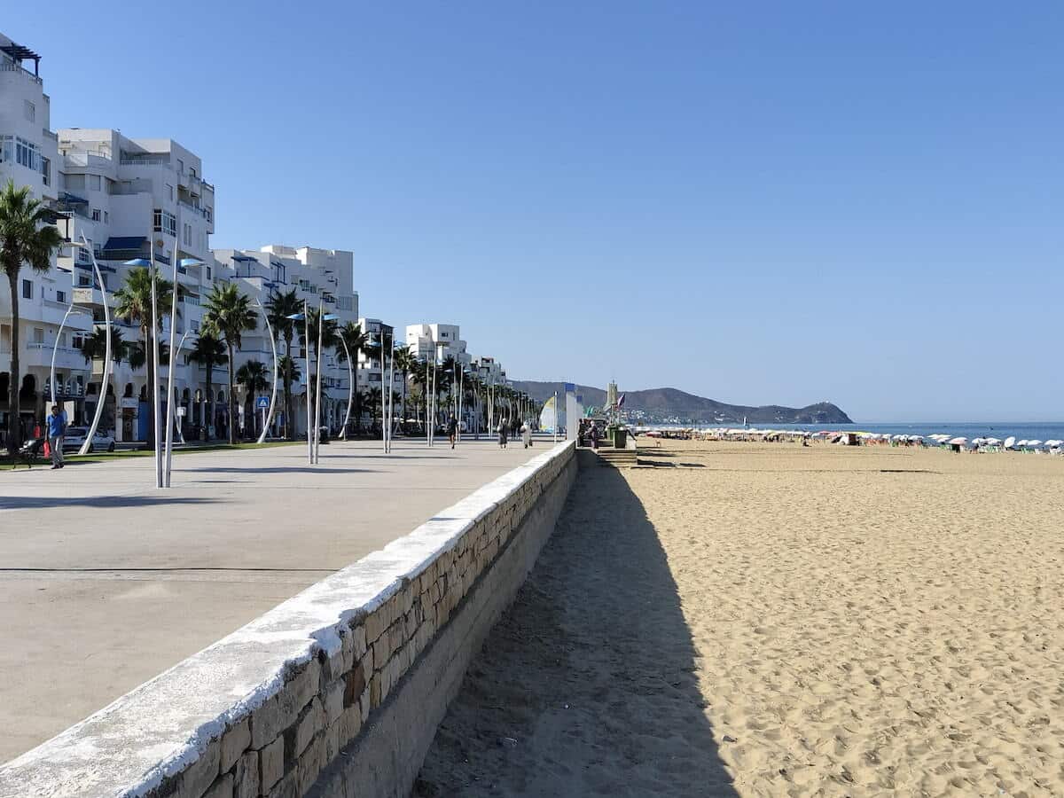 Plage de Martil à Tétouan dans notre article Visiter le Nord du Maroc en 11 incontournables : mon circuit dans le nord marocain #NordDuMaroc #Maroc #AfriqueDuNord #Afrique #Maghreb