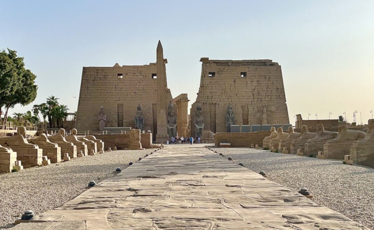 Temple de Louxor dans notre article Que faire en Égypte et que voir : visiter l’Égypte en 10 incontournables #Égypte #AfriqueDuNord #IncontournableEgypte #LeCaire 