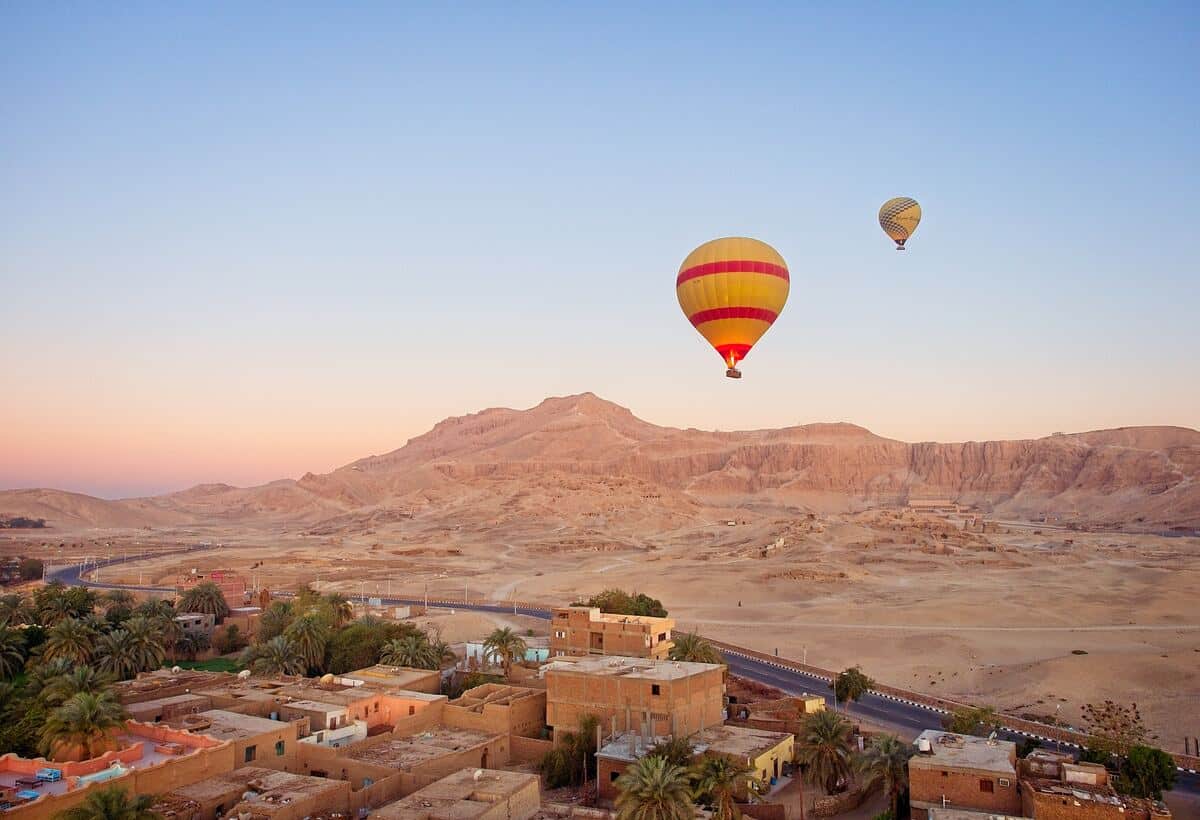 Tour en Montgolfière dans la Vallée Des Rois à Louxor dans notre article Que faire en Égypte et que voir : visiter l’Égypte en 10 incontournables #Égypte #AfriqueDuNord #IncontournableEgypte #LeCaire 
