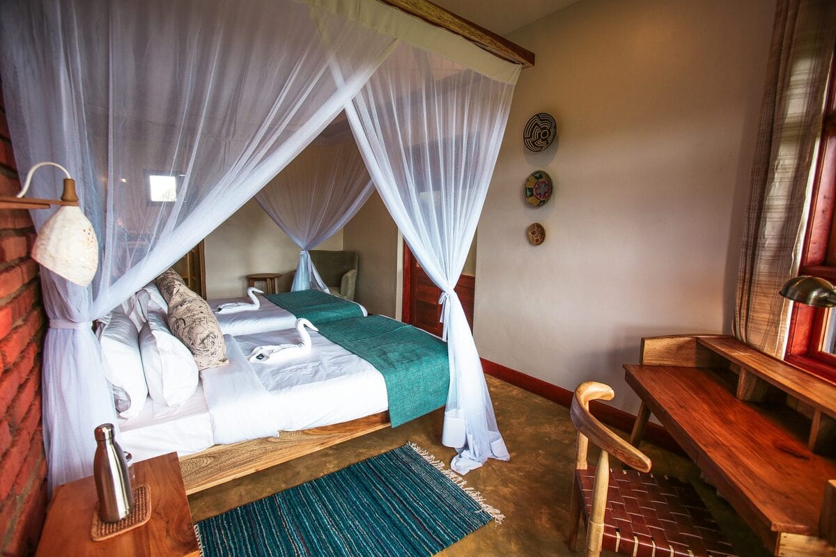Chambre dans un hébergement en logde en Tanzanie dans notre Voyage en Tanzanie organisé en petit groupe de femmes #Tanzanie #safari #voyageentrefemmes #voyage #voyagedegroupe #voyageorganise