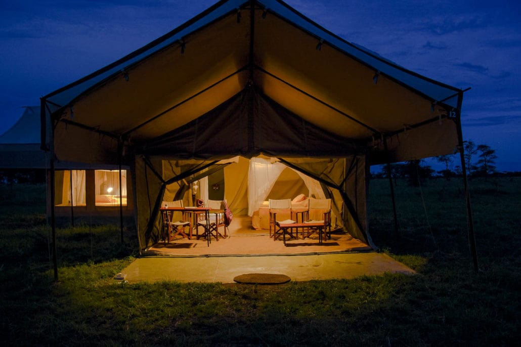 Hébergement en camp de tentes au Serengeti en Tanzanie dans notre Voyage en Tanzanie organisé en petit groupe de femmes #Tanzanie #safari #voyageentrefemmes #voyage #voyagedegroupe #voyageorganise
