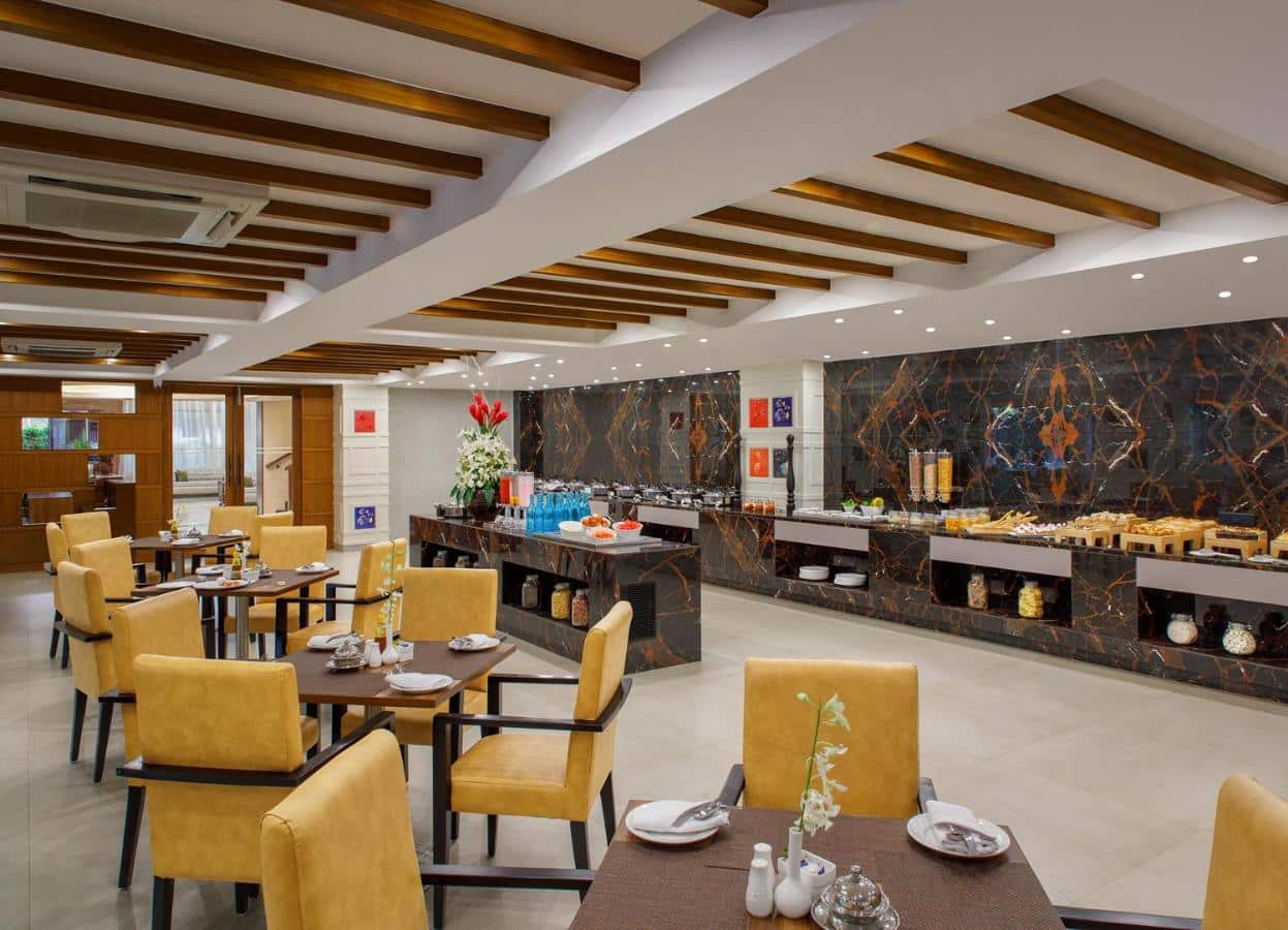 Déjeuner buffet dans les hôtels dans notre Voyage entre femmes en petit groupe organisé en Inde du Sud #inde #indedusud #asie #voyage #voyageorganise #voyageentrefemmes