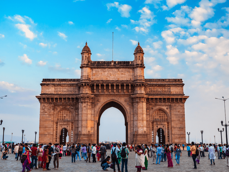 Mumbai India Gateway, dans notre Voyage en Inde du sud organisé en petit groupe de femmes #Inde #Indedusud #voyageentrefemmes #voyage #voyagedegroupe #voyageorganise