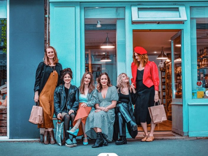 Shopping entre femmes à Paris dans notre voyage mode de groupe entre femmes à Paris #paris #france #mode #voyageorganise #voyageentrefemmes