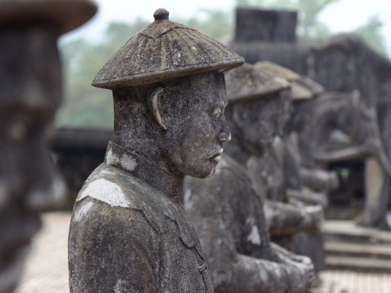 Tombeau empereurs à Hué dans notre Voyage organisé au Vietnam entre femmes | Grand circuit du Nord au Sud